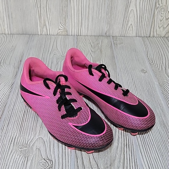 Nike Jr. Bravata II Firm-Ground Soccer Cleats, Pink/Black, Kids Size 1.5Youth - Picture 8 of 11